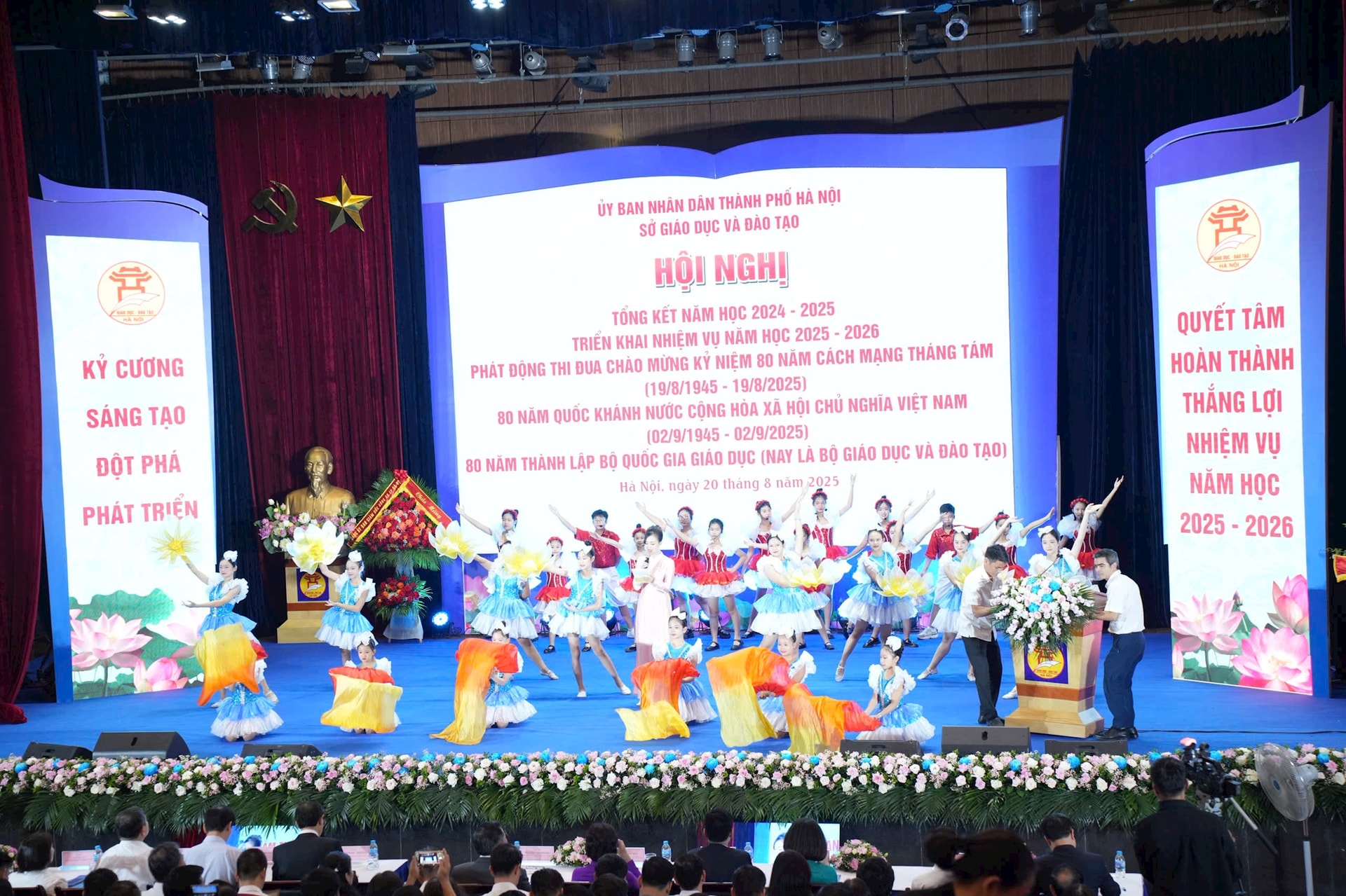 2008-tk-nam-hoc-hn0-van-nghe.jpg