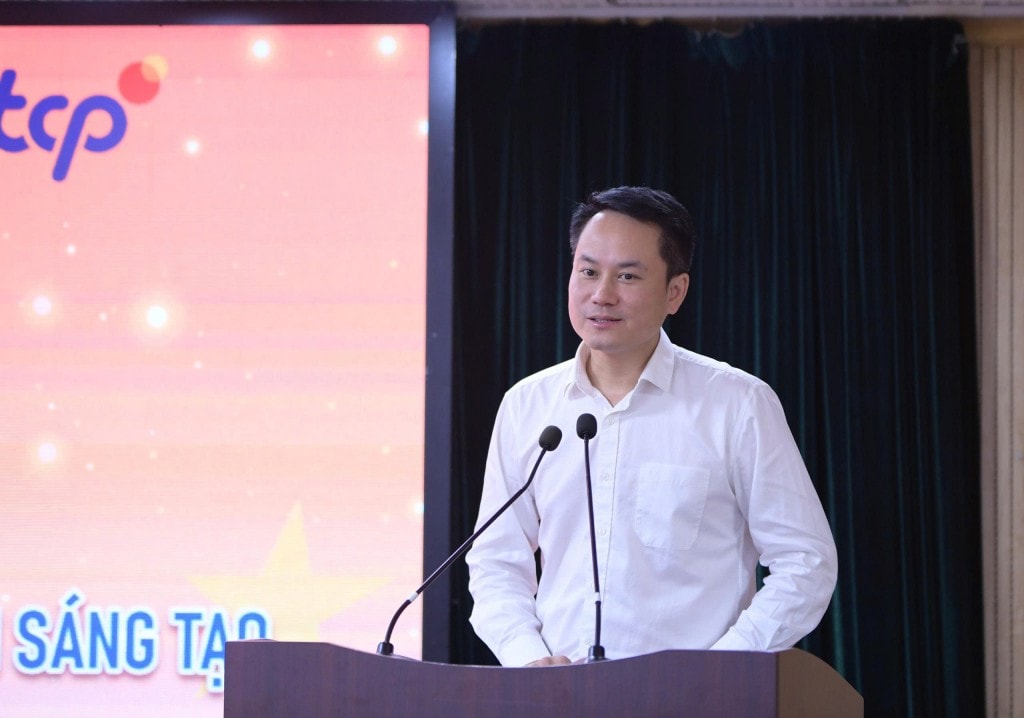 Anh Nguyễn Kim Quy, Ủy viên Ban Thường vụ Trung ương Đoàn, Phó Chủ tịch Thường trực Trung ương Hội LHTN Việt Nam phát biểu Anh Nguyễn Kim Quy, Ủy viên Ban Thường vụ Trung ương Đoàn, Phó Chủ tịch Thường trực Trung ương Hội LHTN Việt Nam phát biểu