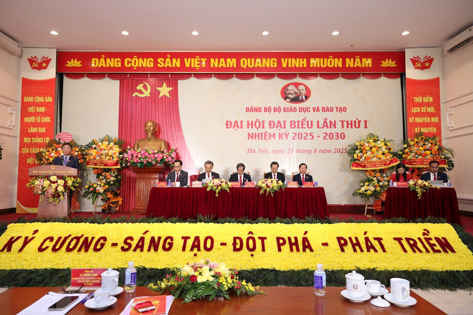 2108-dh-ptt-phat-bieu-.jpg