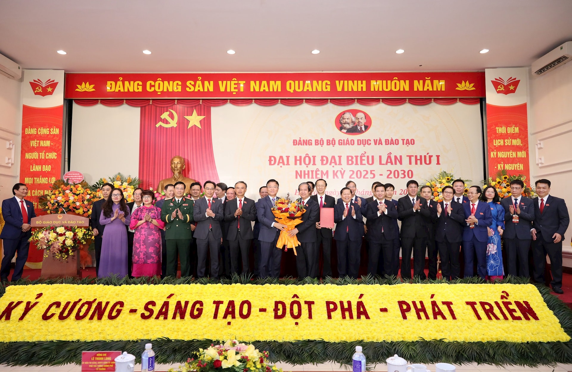 2108-dh-ptt-tang-hoa-.jpg