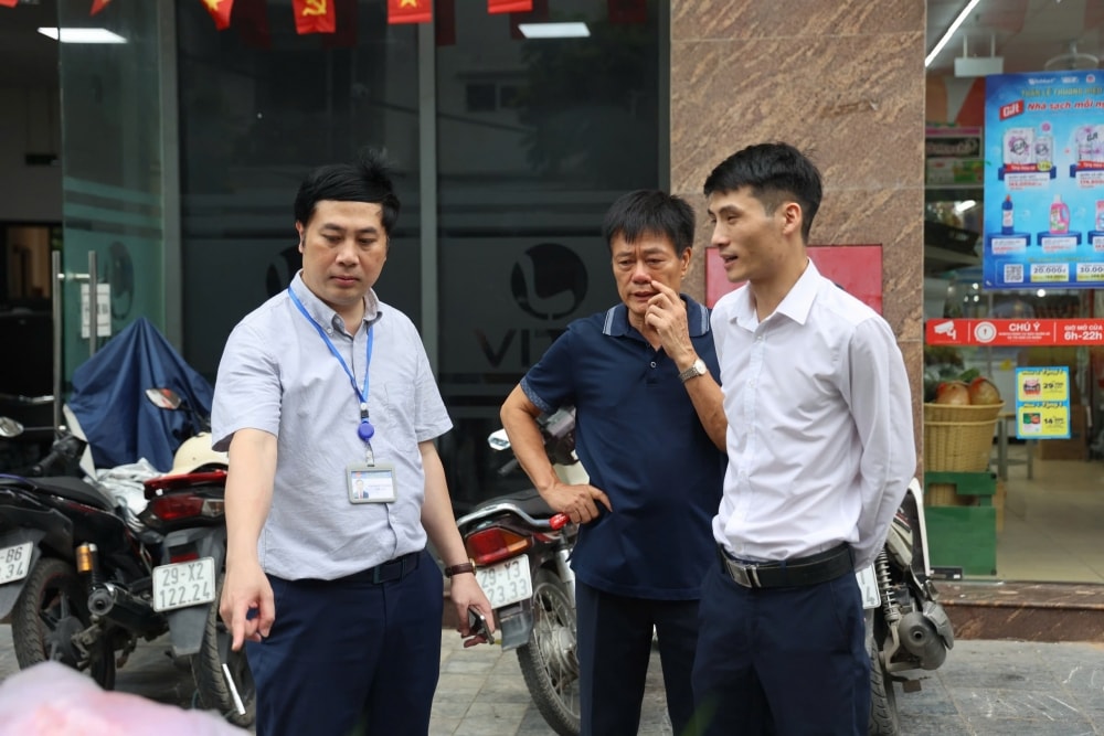 Phường Cầu Giấy: Dứt điểm, rõ trách nhiệm trong đảm bảo trật tự đô thị Phường Cầu Giấy: Dứt điểm, rõ trách nhiệm trong đảm bảo trật tự đô thị