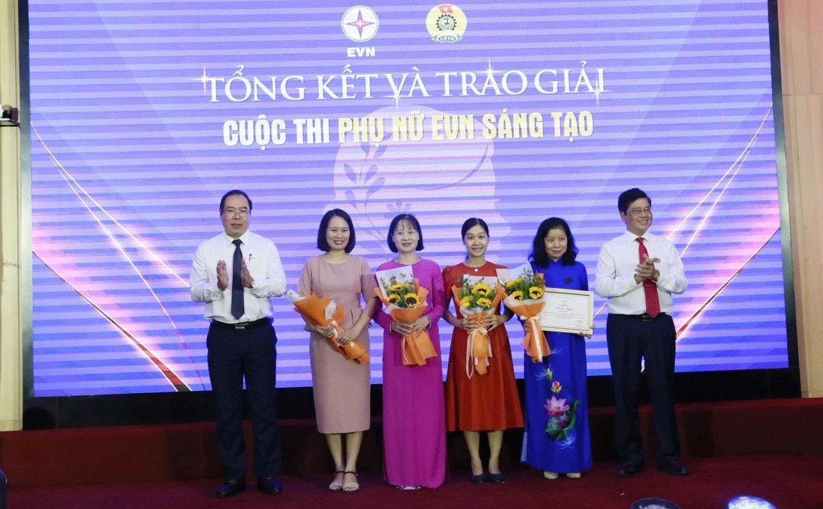 Trao giải Cuộc thi ảnh “Nét đẹp Phụ nữ EVN” và Cuộc thi “Phụ nữ EVN sáng tạo” Trao giải Cuộc thi ảnh “Nét đẹp Phụ nữ EVN” và Cuộc thi “Phụ nữ EVN sáng tạo”