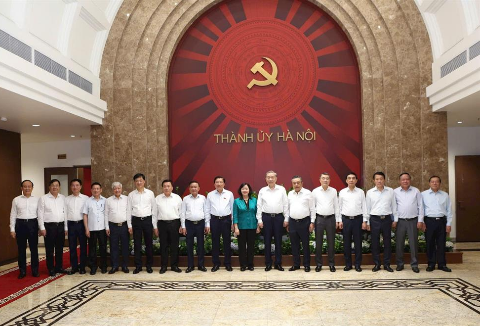 Hà Nội vươn mình từ mùa thu tháng Tám