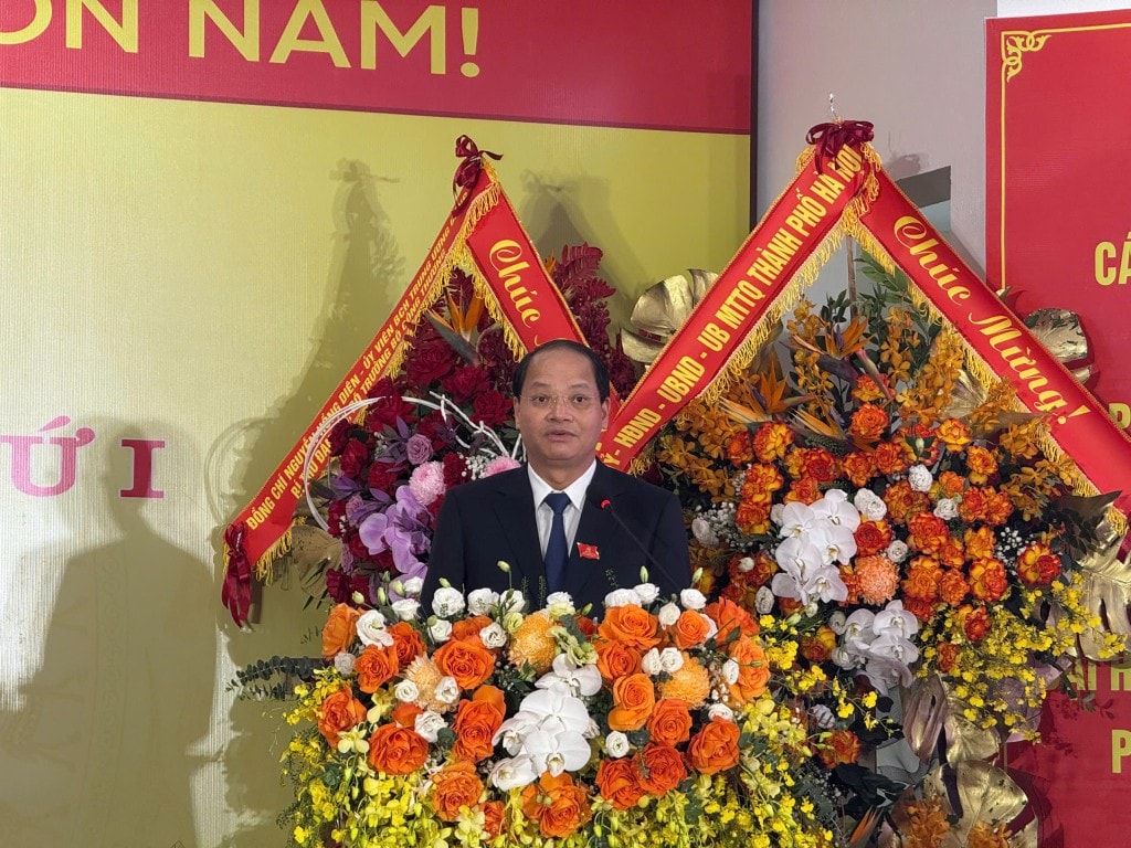 Tăng cường xây dựng Đảng, phát triển kinh tế bền vững nhiệm kỳ mới