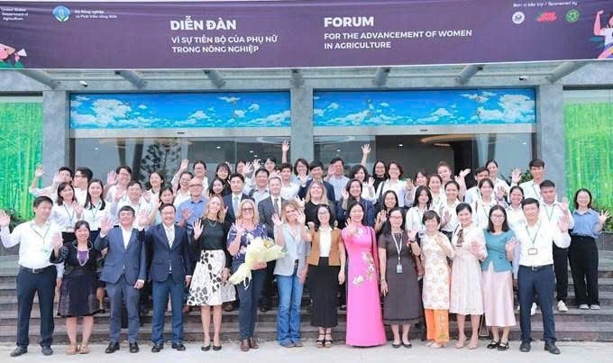 Sinh viên Học viện Nông nghiệp Việt Nam tích luỹ được nhiều kiến thức mới và phong phú  qua quá trình giao lưu, trải nghiệm thực tế