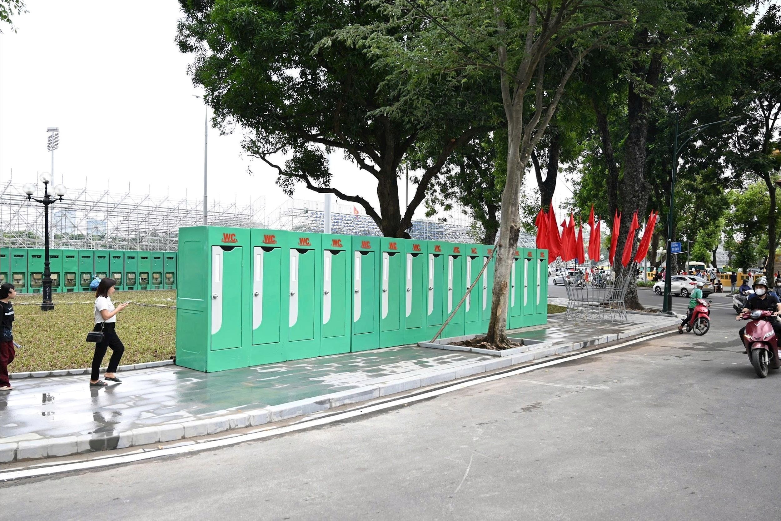 Hơn 1000 nhà vệ sinh công cộng đã được lắp đặt đảm bảo tối ưu khả năng tiếp cận và giảm thiểu tình trạng quá tải. Hơn 1000 nhà vệ sinh công cộng đã được lắp đặt đảm bảo tối ưu khả năng tiếp cận và giảm thiểu tình trạng quá tải.