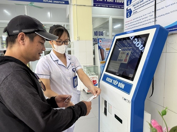 Ngành Y tế Hà Nội đổi mới, nâng cao chất lượng phục vụ nhân dân Ngành Y tế Hà Nội đổi mới, nâng cao chất lượng phục vụ nhân dân