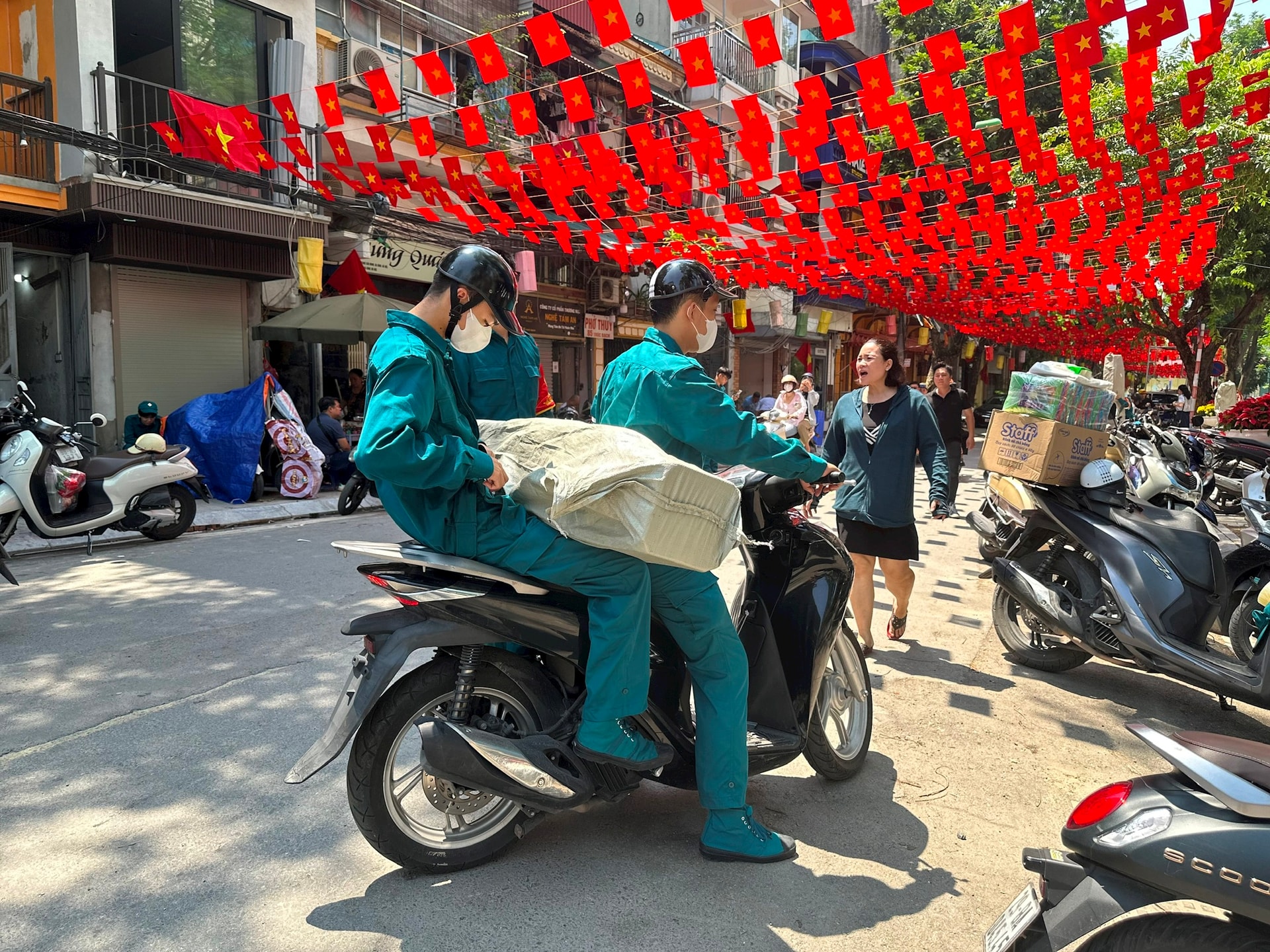 three-dinh3.jpg