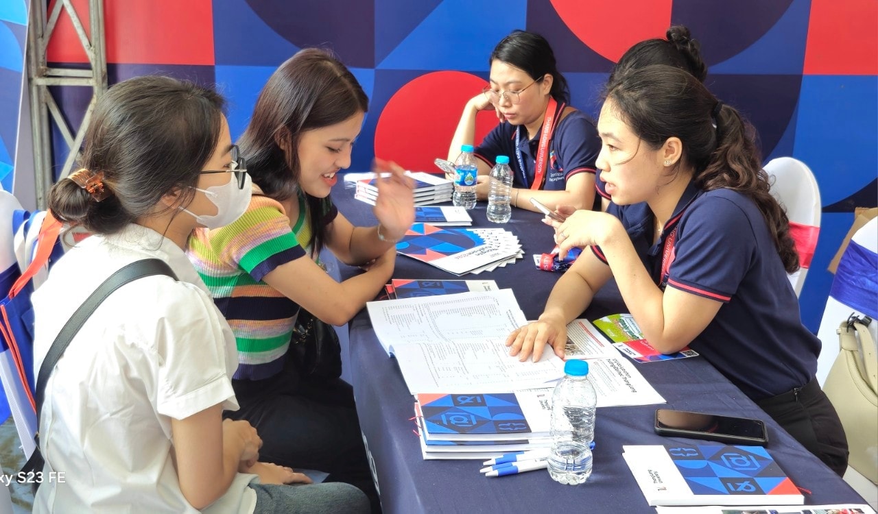 Thí sinh trúng tuyển đại học phải xác nhận nhập học trên hệ thống của Bộ GD, thời gian từ hôm nay (25-8) đến 17h ngày 30-8-2025. Ảnh: Lê Nguyễn 
