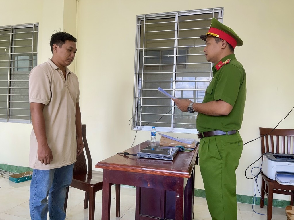 đối tượng Phạm Tấn Linh