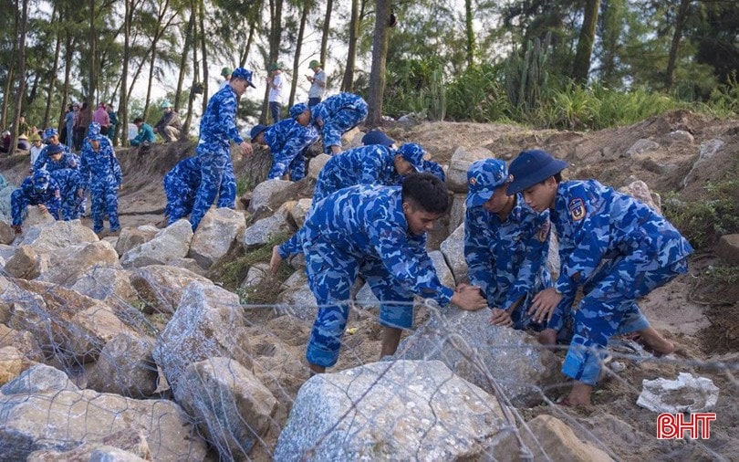 Thủ tướng: Tập trung hướng dẫn kỹ năng ứng phó để giảm thiệt hại do bão số 5 đổ bộ