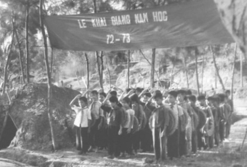 khai-giang-nam-hoc-72-73.jpg