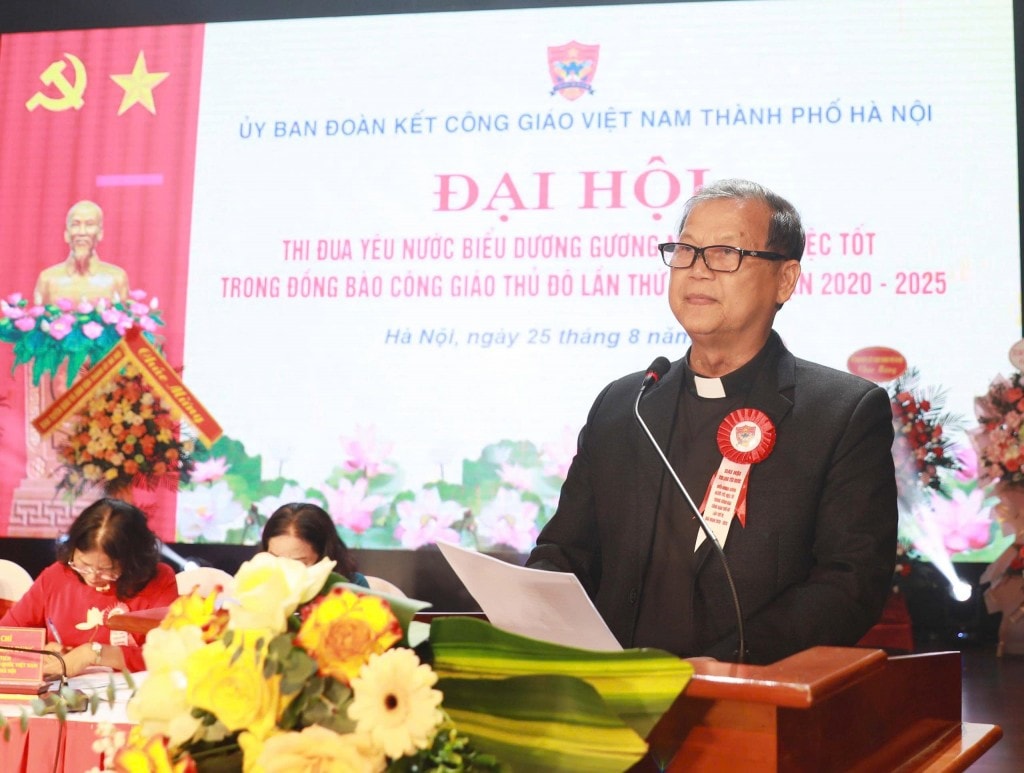 Phát huy vai trò của đồng bào Công giáo trong khối đại đoàn kết Thủ đô Phát huy vai trò của đồng bào Công giáo trong khối đại đoàn kết Thủ đô