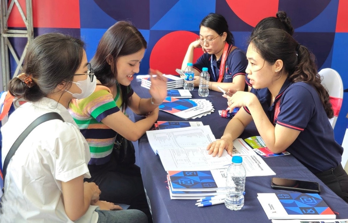 Tin tức đặc biệt trên báo in Hànộimới ngày 26-8-2025