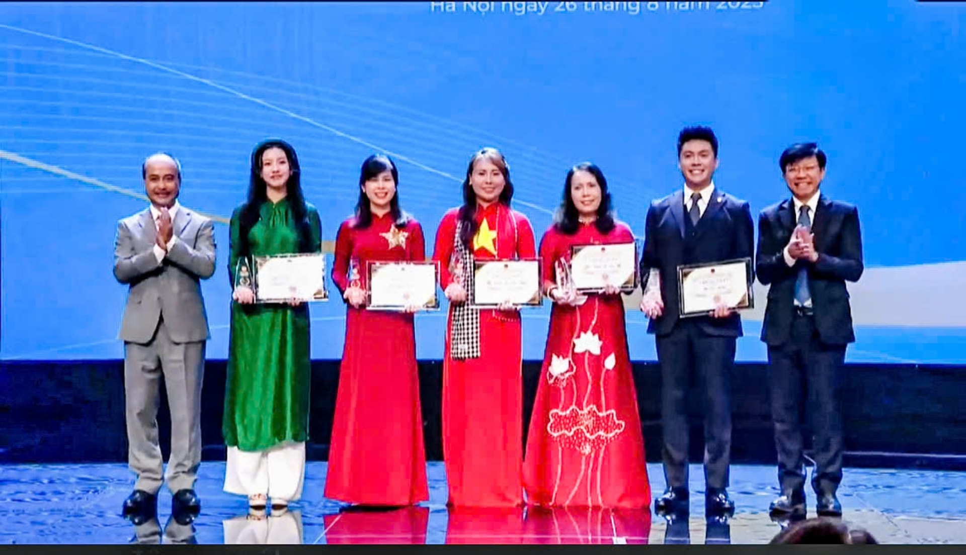 tieng-viet(1).jpg
