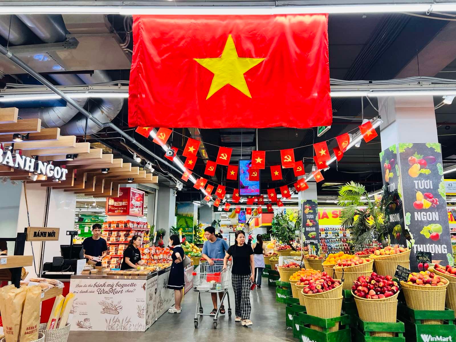 chuoi-sieu-thi-winmart-lan-toa-tinh-than-tu-hao-dan-toc-mung-dai-le-2_9-.jpg