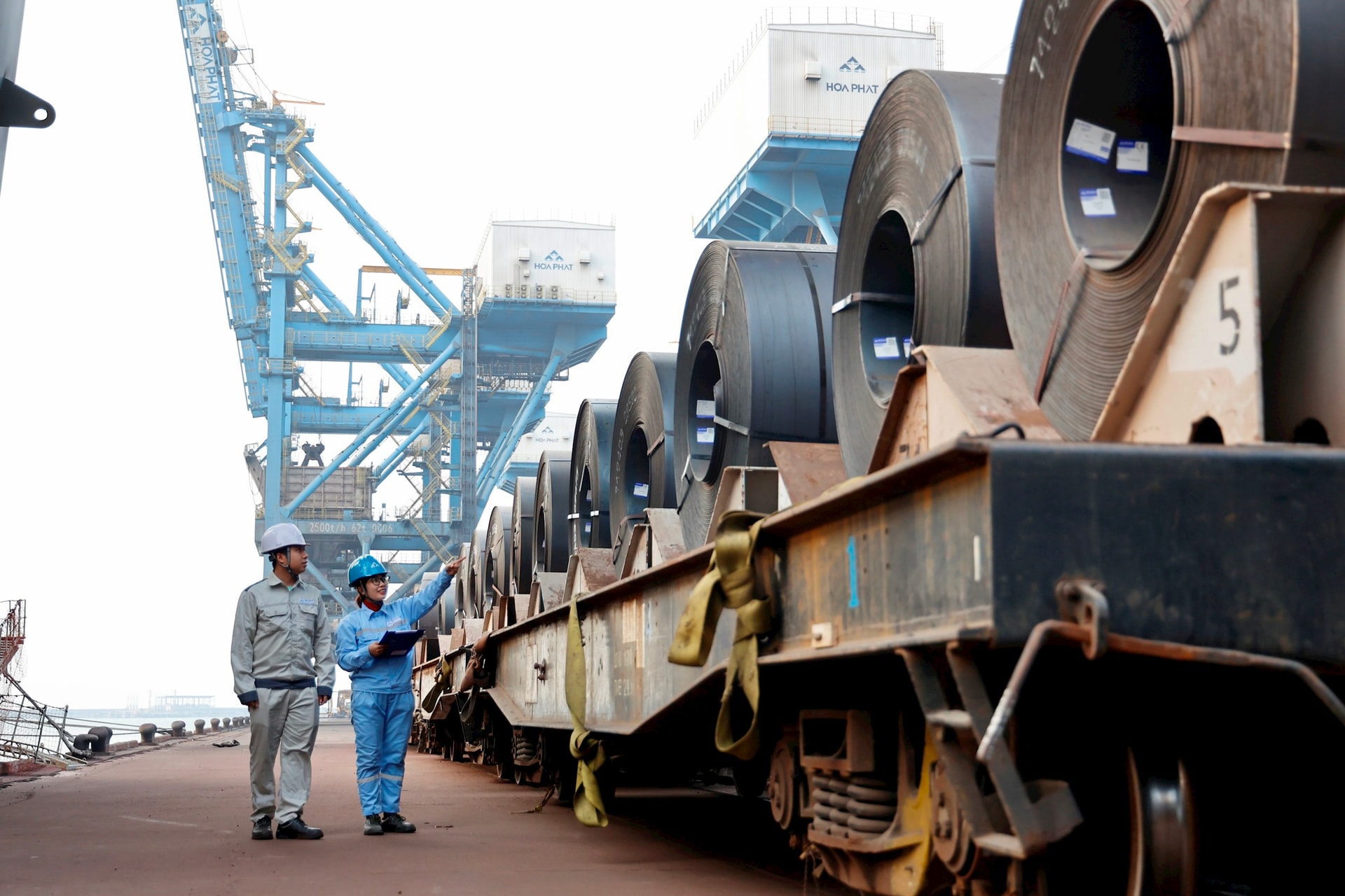 steel-roll-can-nong-hoa-phat.jpg