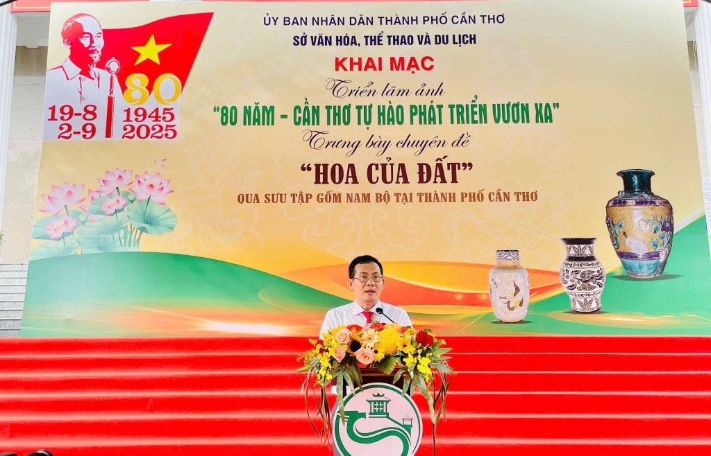 Phó Giám đốc Sở Văn hóa, Thể thao và Du lịch Nguyễn Minh Tuấn phát biểu khai mạc.
