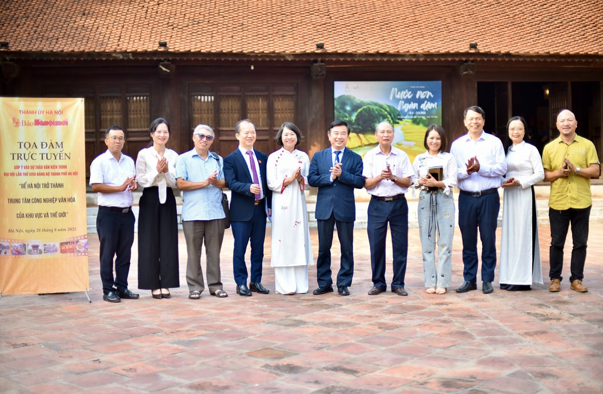 cac-dai-bieu-tham-du-toa-dam-de-ha-noi-tro-thanh-trung-tam-cong-nghiep-van-hoa-cua-khu-vuc-va-the-gioi-.-anh-phan-anh.jpg