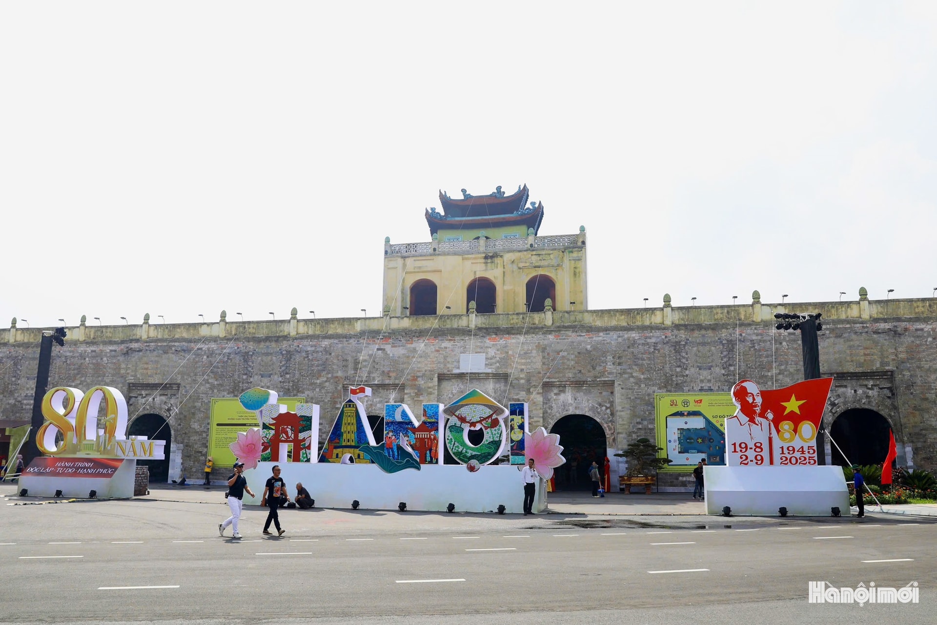 W_hnm-quangthai-01.jpg