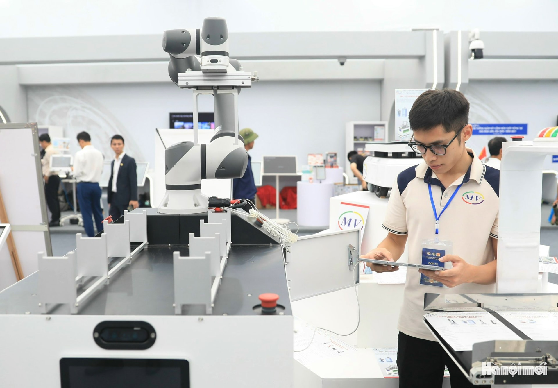 W_hnm-quangthai-08.jpg