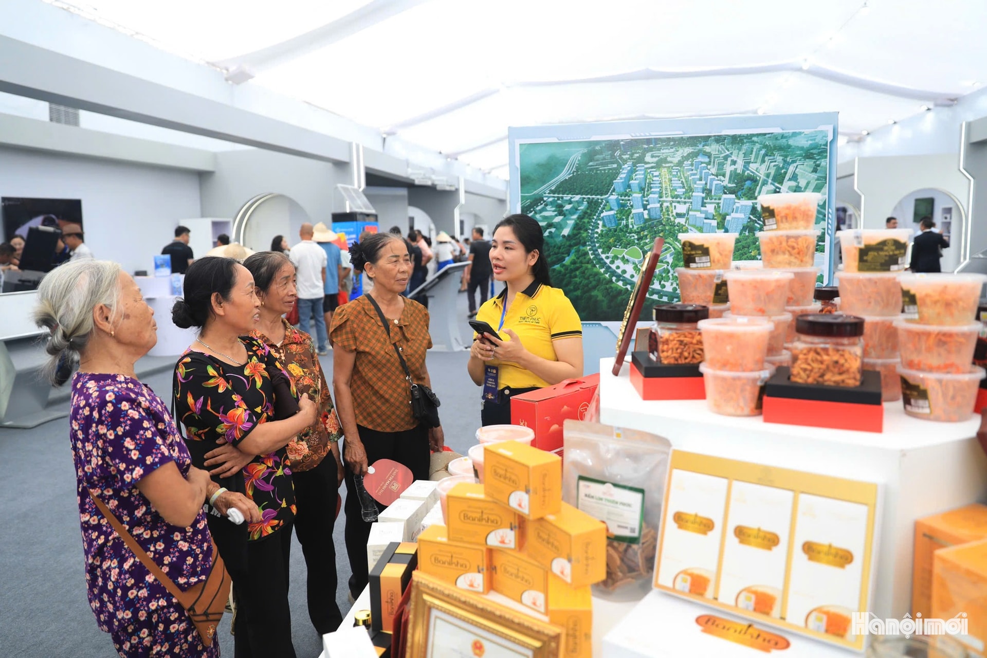 W_hnm-quangthai-14.jpg