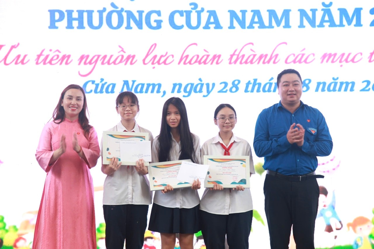 2808-cua-nam-he-6.jpg