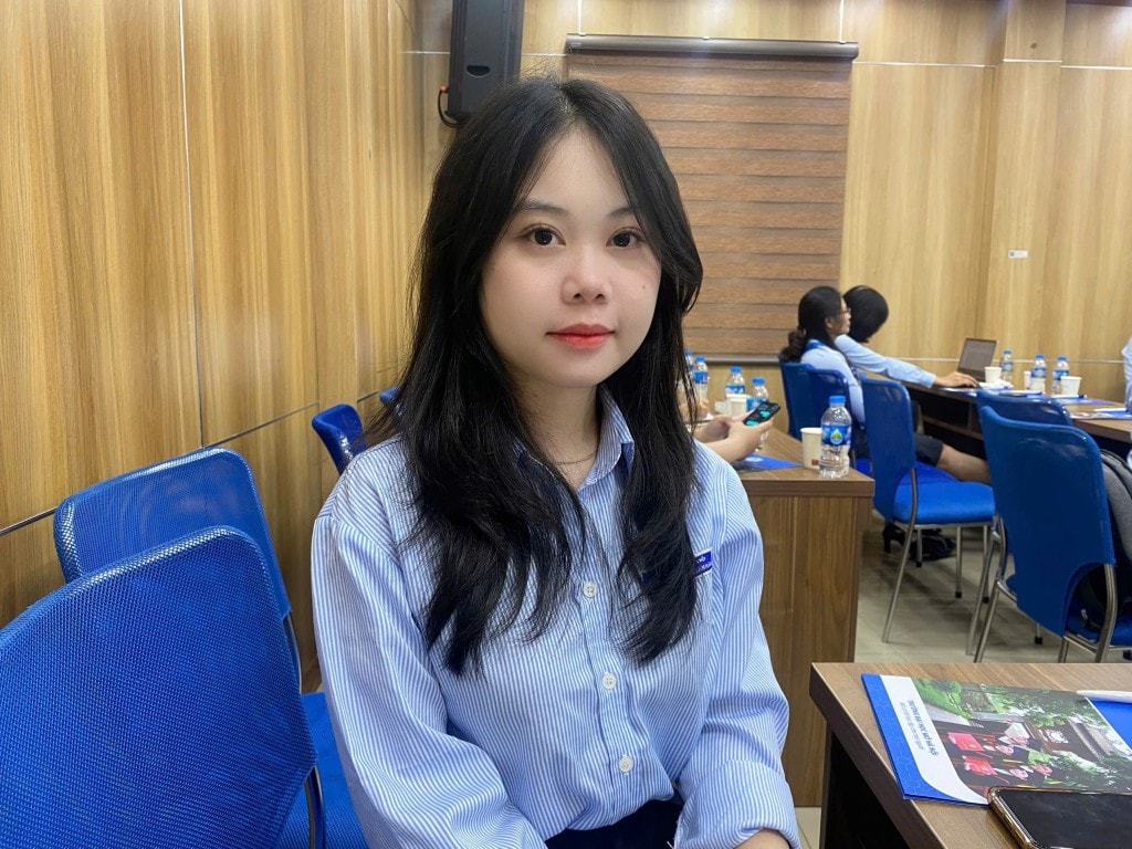 Đỗ Thị Hương, sinh viên năm cuối khoa Tài chính – Ngân hàng Đỗ Thị Hương, sinh viên năm cuối khoa Tài chính – Ngân hàng