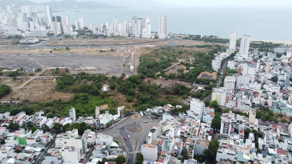 Hàng ngàn người dân mua đất dự án tại sân bay Nha Trang đã giao đúng, đủ tiền cho Công ty CP Tập đoàn Phúc Sơn, nhưng đến nay vẫn chưa được giao đất (Ảnh CTV)