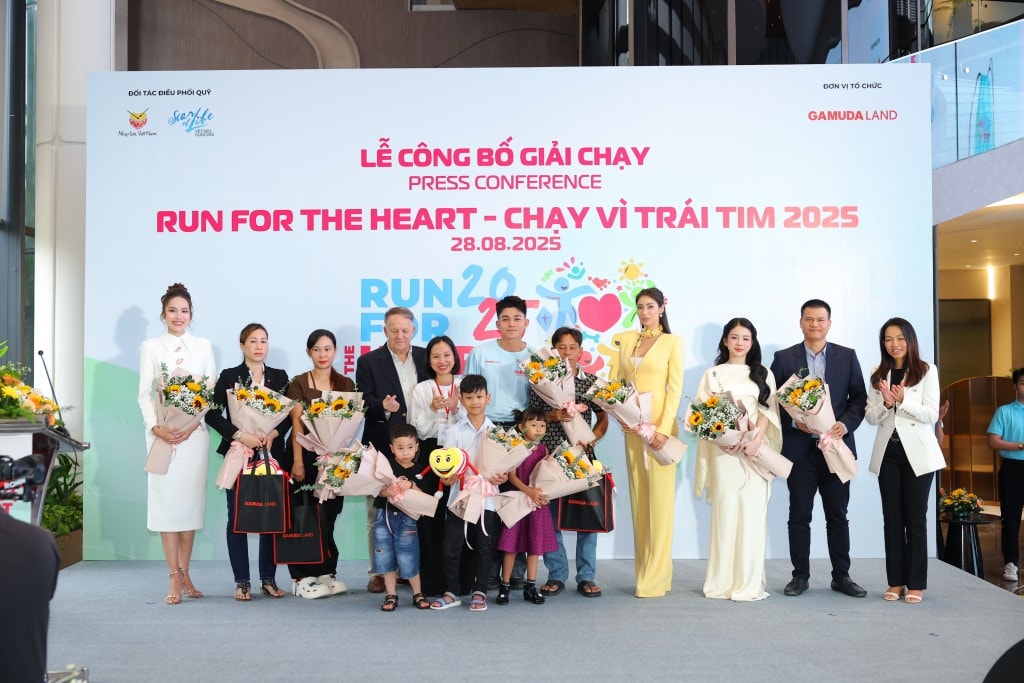 Các nghệ sĩ tham gia buổi lễ công bố