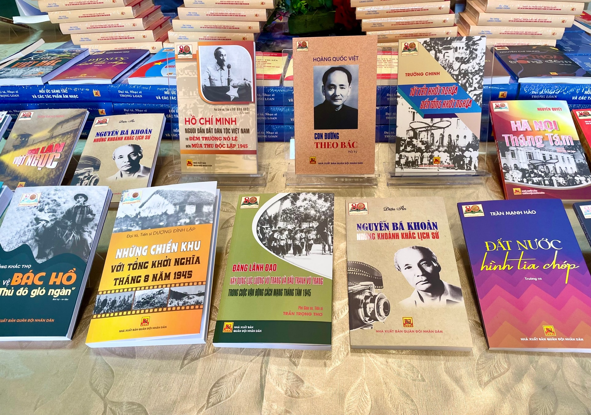 libro-libro-qdnd3.jpg