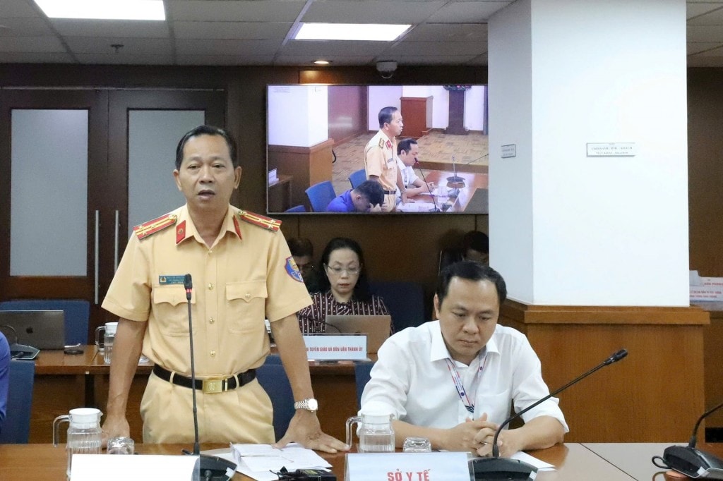 Thượng tá Nguyễn Ngọc Nam, Phó Trưởng Phòng Cảnh sát giao thông (PC08), Công an TP Hồ Chí Minh phát biểu tại buổi họp báo