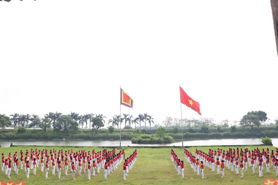 ហង្ស-ដាវ១៣.jpg