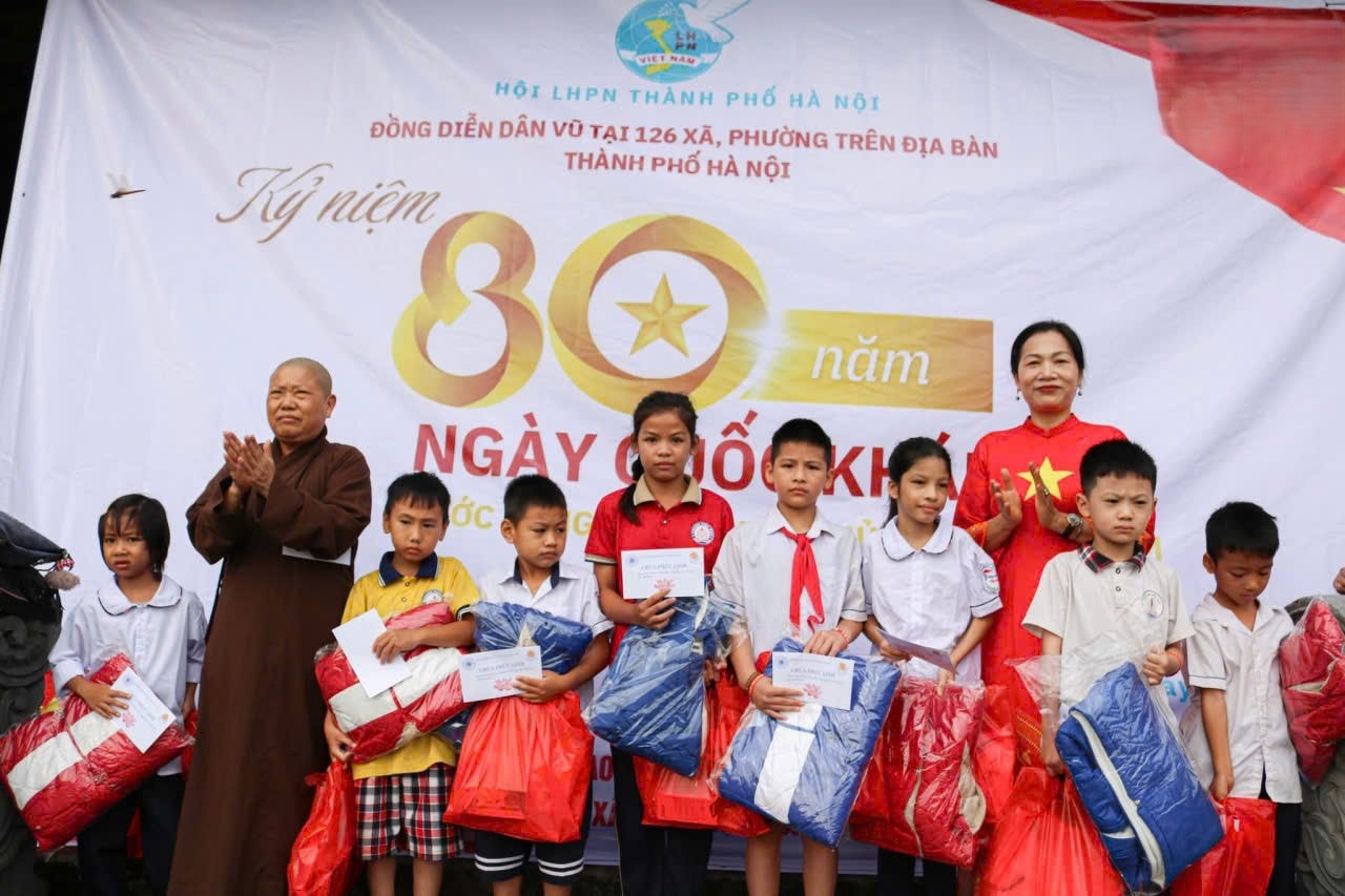 ហង្ស-ដាវ5.jpg