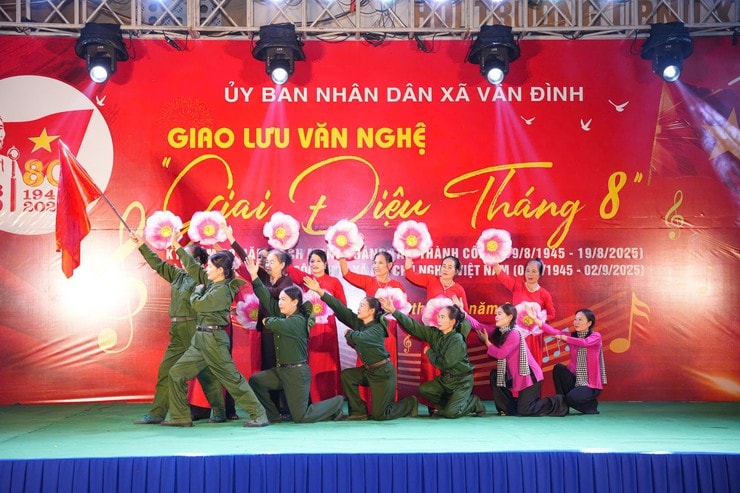 2-9-van-din5h1.jpg