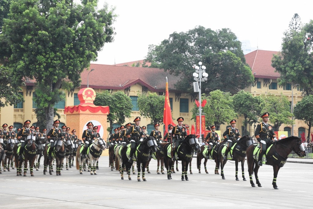 Ấn tượng về sự trang trọng, chu đáo của lễ diễu binh, diễu hành chính thức