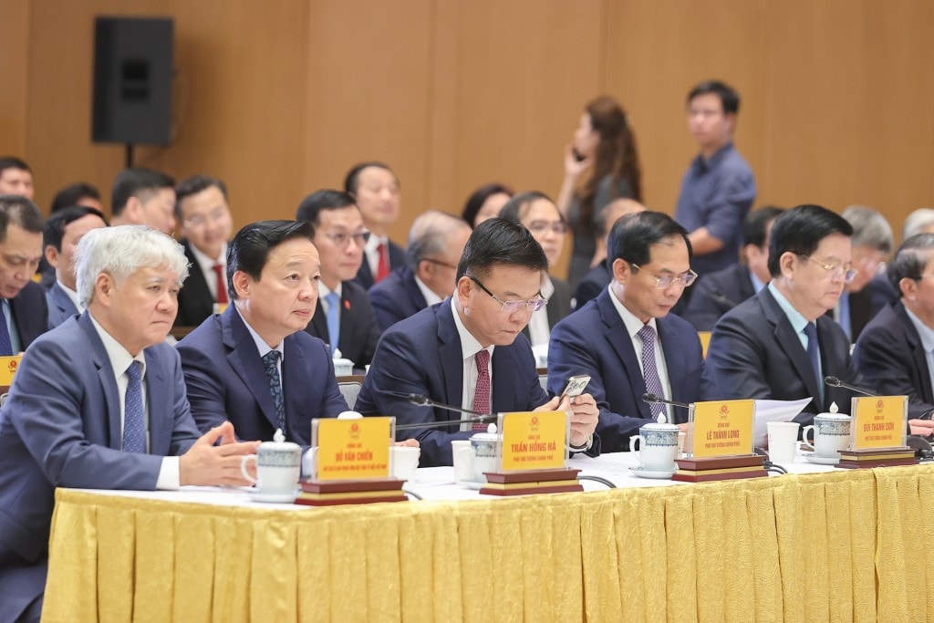 Chủ tịch Ủy ban MTTQ Việt Nam Đỗ Văn Chiến, các Phó Thủ tướng: Trần Hồng Hà, Lê Thành Long, Bùi Thanh Sơn, Mai Văn Chính dự buổi gặp mặt - Ảnh: VGP/Nhật Bắc Chủ tịch Ủy ban MTTQ Việt Nam Đỗ Văn Chiến, các Phó Thủ tướng: Trần Hồng Hà, Lê Thành Long, Bùi Thanh Sơn, Mai Văn Chính dự buổi gặp mặt - Ảnh: VGP/Nhật Bắc