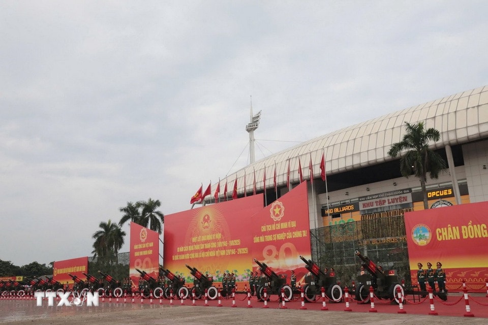 Dàn pháo khai hỏa tại Sân vận động Mỹ Đình. (Ảnh: Trần Thanh Giang/TTXVN)