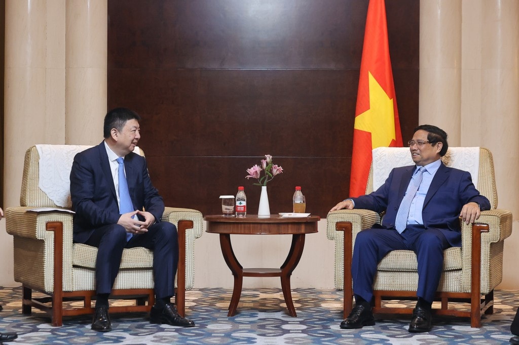 Thủ tướng gợi ý Hoa Thiết tham gia tư vấn, hỗ trợ để hoàn thành dự án đường bộ cao tốc Lạng Sơn - Cao Bằng trong năm nay; tư vấn khai thác, phát huy sông Hồng theo hướng hiệu quả, bền vững hơn; hợp tác tài chính, tham gia phát triển trung tâm tài chính quốc tế tại Việt Nam… - Ảnh:VGP/Nhật Bắc