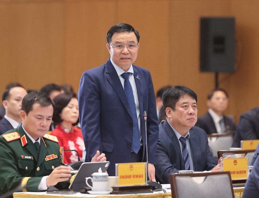 : Ông Lê Mạnh Hùng, Chủ tịch HĐTV Petrovietnam phát biểu tại Hội nghị