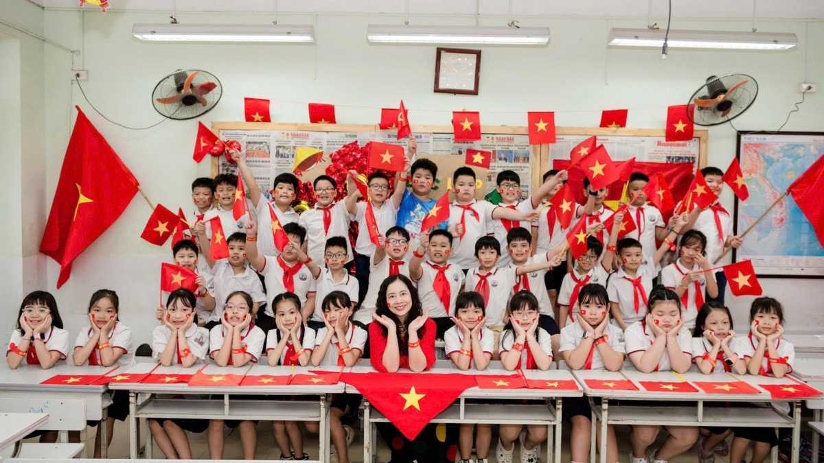 Thầy và trò Thủ đô rộn ràng trong không khí hân hoan chào mừng Đại lễ 80 năm Quốc khánh 2/9