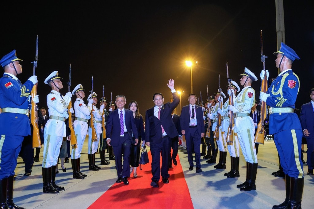 Thủ tướng Phạm Minh Chính và đoàn đại biểu Việt Nam rời Thiên Tân, lên đường về Hà Nội, kết thúc tốt đẹp chuyến công tác tham dự Hội nghị Thượng đỉnh Tổ chức Hợp tác Thượng Hải (SCO) 2025 - Ảnh: VGP/Nhật Bắc