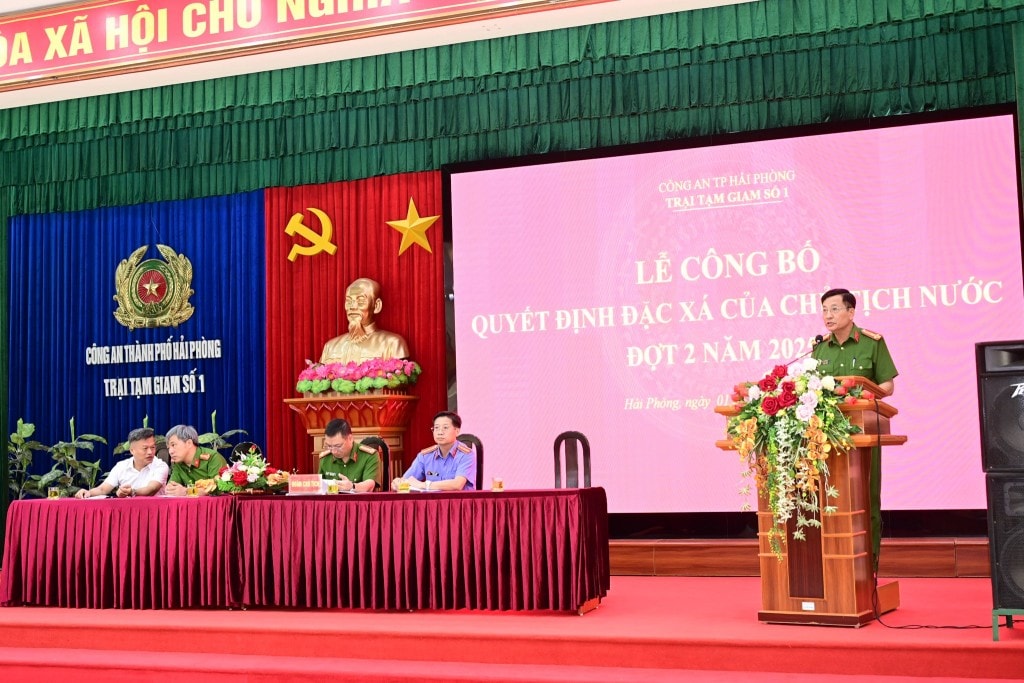 Công an thành phố Hải Phòng tổ chức Lễ công bố quyết định đặc xá cho phạm nhân đang chấp hành án tại trại nhân dịp Quốc Khánh 2/9 Công an thành phố Hải Phòng tổ chức Lễ công bố quyết định đặc xá cho phạm nhân đang chấp hành án tại trại nhân dịp Quốc Khánh 2/9