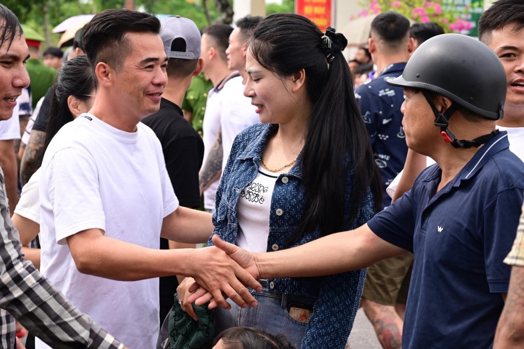 89 phạm nhân đã nhận quyết định đặc xá trở về đoàn tụ cùng gia đình, người thân 89 phạm nhân đã nhận quyết định đặc xá trở về đoàn tụ cùng gia đình, người thân