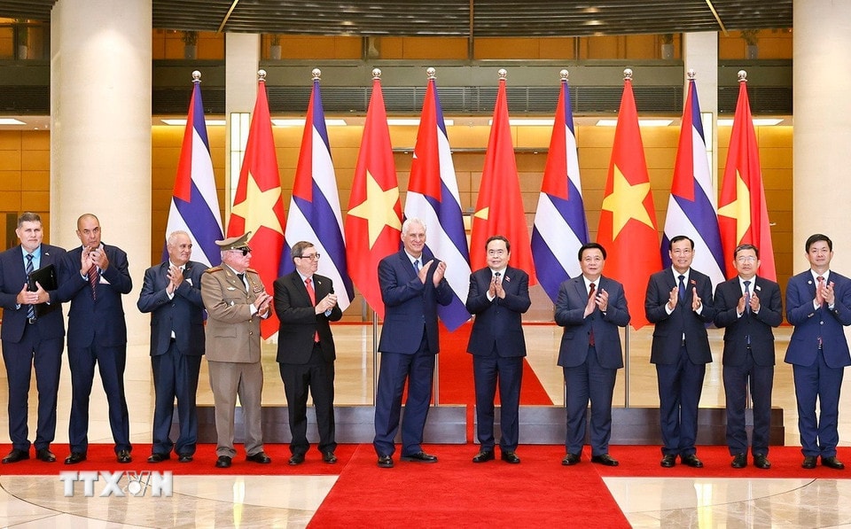 chu-tich-quoc-hoi-tiep-chu-tich-cuba-6.jpg