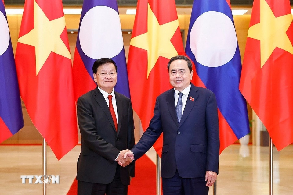 Chủ tịch Quốc hội Trần Thanh Mẫn hội kiến Tổng Bí thư, Chủ tịch nước Lào Thongloun Sisoulith