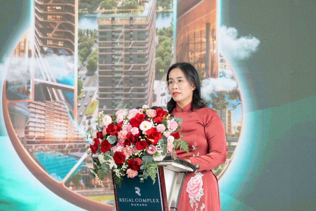 bà Nguyễn Thị Anh Thi, Phó chủ tịch UBND TP Đà Nẵng phát biểu tại lễ khởi công