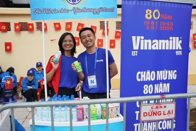Gần 1 triệu sản phẩm Vinamilk tiếp sức cho các lực lượng tham gia Đại lễ kỷ niệm 80 năm Quốc khánh