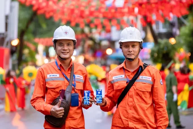 Gần 1 triệu sản phẩm Vinamilk tiếp sức cho các lực lượng tham gia Đại lễ kỷ niệm 80 năm Quốc khánh