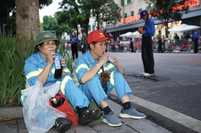 Gần 1 triệu sản phẩm Vinamilk tiếp sức cho các lực lượng tham gia Đại lễ kỷ niệm 80 năm Quốc khánh